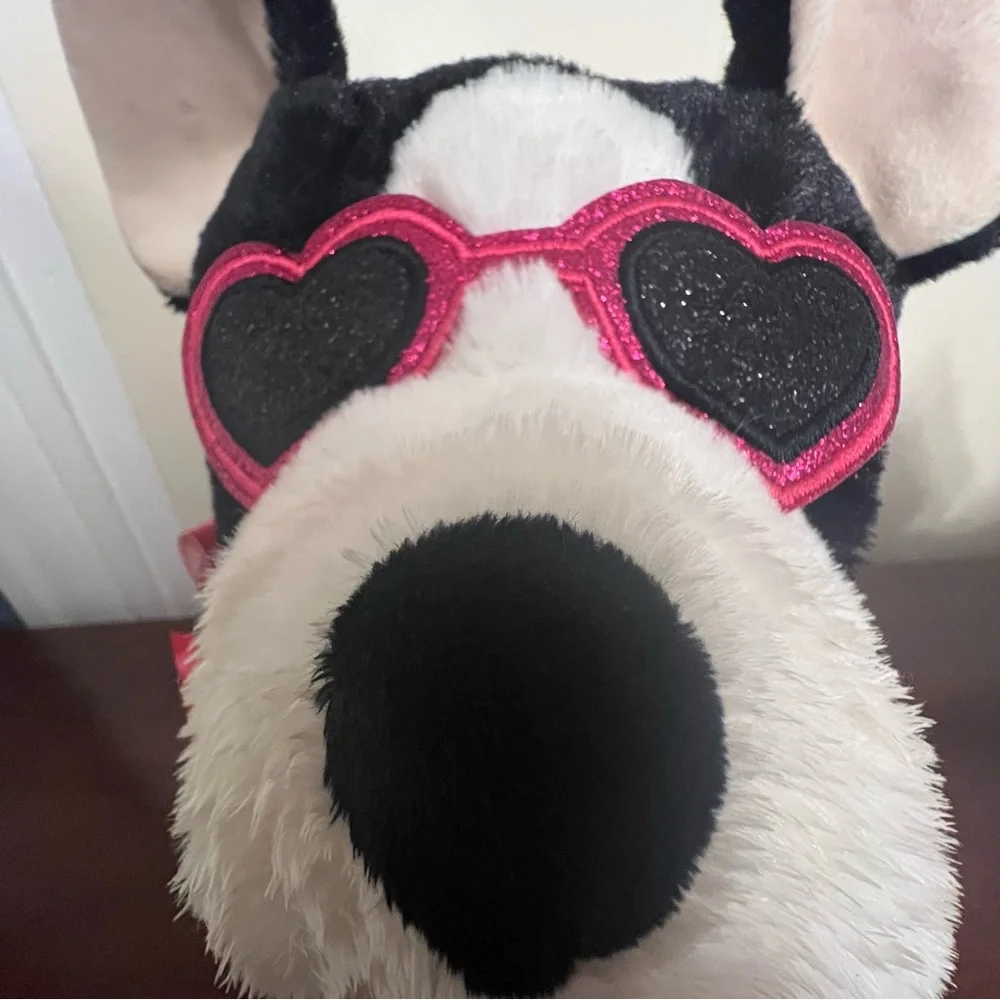 Hug Me Valentine Dog Plush Boston terrier Frenchie with Heart Sunglasses NWT